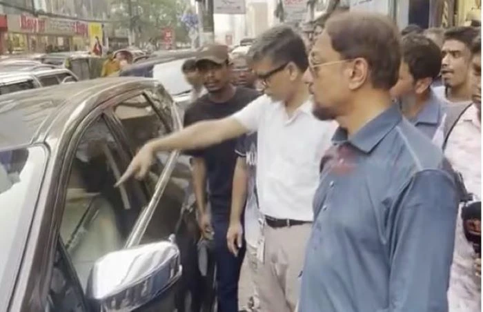 ‘কান ধরো, ১০ বার ওঠবস করো’ : সমালোচনার মুখে চট্টগ্রামের মেয়র